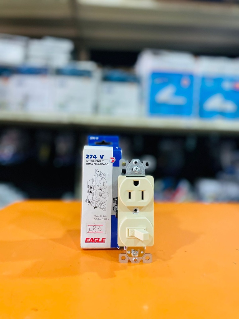 SWITCH T/PALANCA TOMA POLARIZADO MARFIL 274V