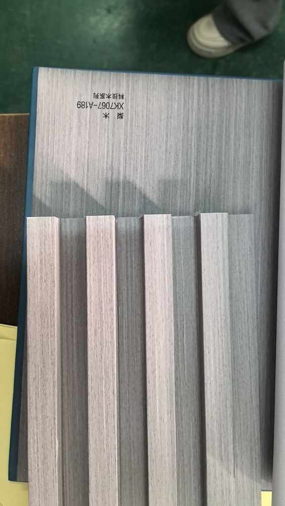 TABLILLA WPC GRIS YW30