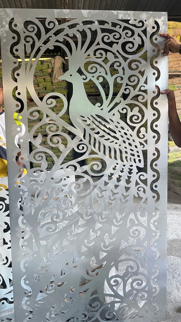 LAMINA DECORATIVA PAVO REAL P/PUERTA DE METAL 006