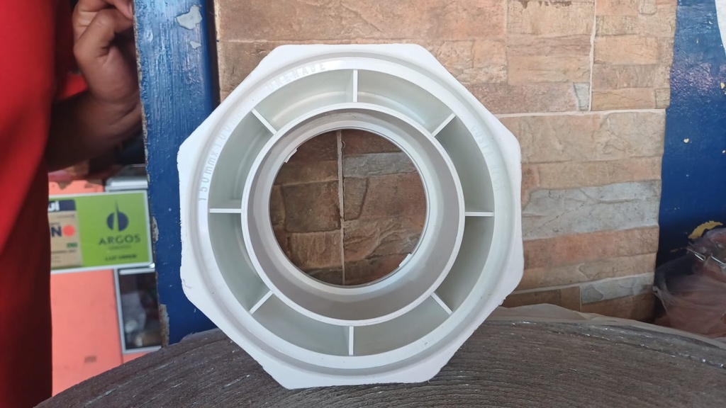 REDUCCION PVC INYECTADA 6X4