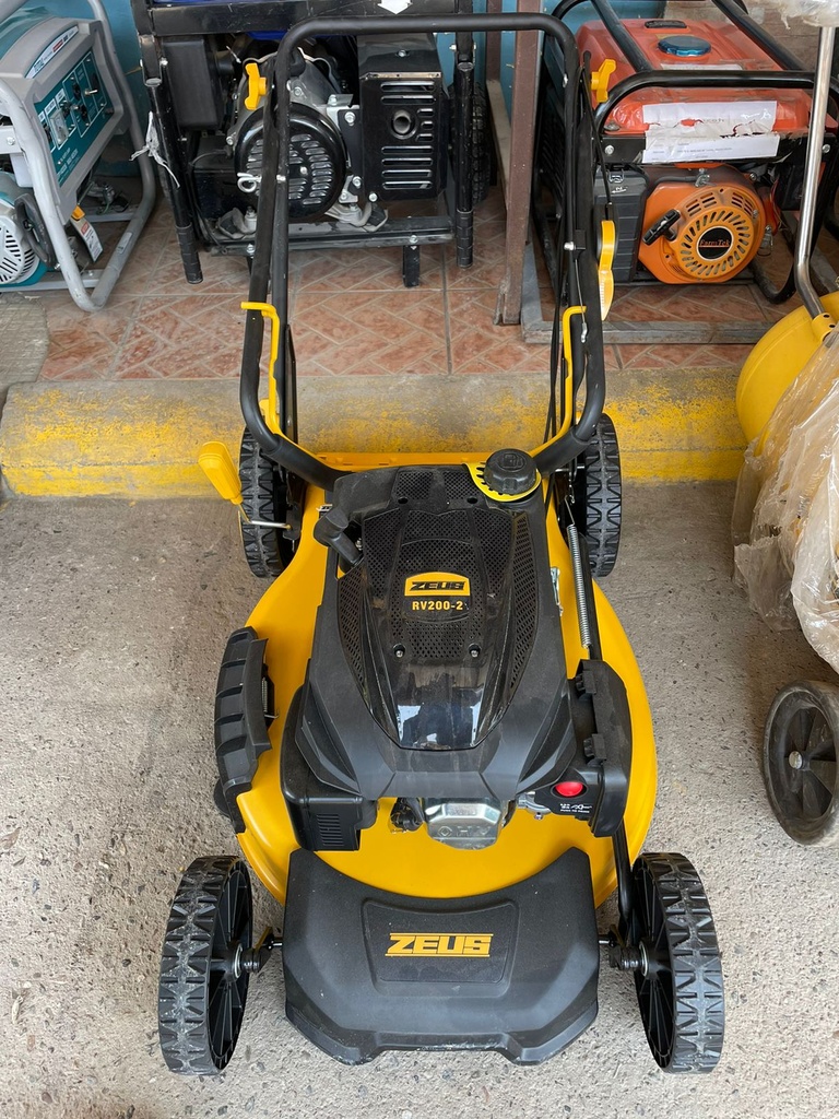 CORTADORA DE CESPED CON BOLSA ZEUS 53Q-V200