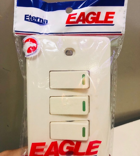 [2360] SWITCH TRIPLE 15A 125V MARFIL EAGLE